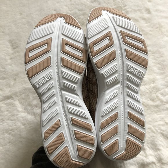APL Techloom Phantom NWOT Sneakers Rose gold 7.5 - Picture 11 of 12